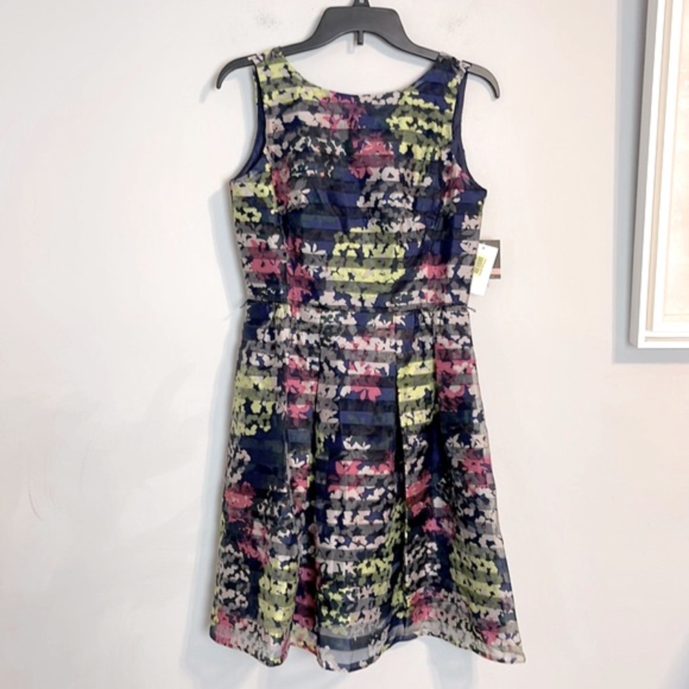 Taylor floral sleeveless multicolored dress size 2